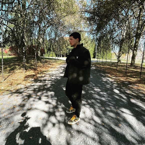 MEET YOUR POSHER, WELCOME EVERYONE MY NAME IS JUNIOR - Picture 7 of 7